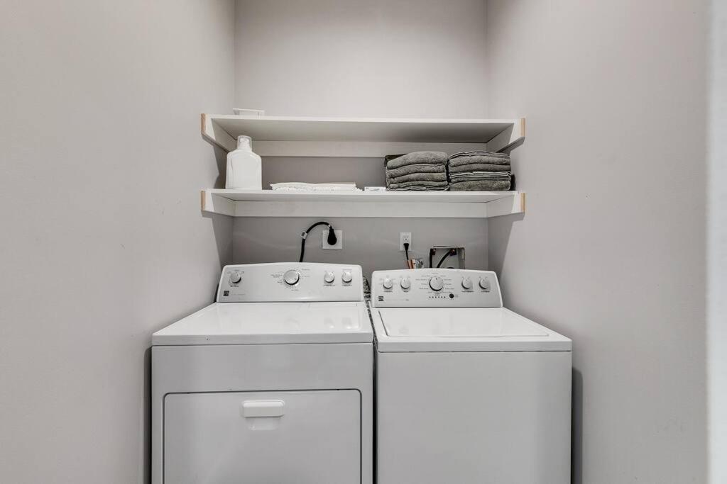 Appartamento Trendy Fairmount Gem-5 Star Location, Roof Deck, Parking, Gr8 For Families Filadelfia Esterno foto