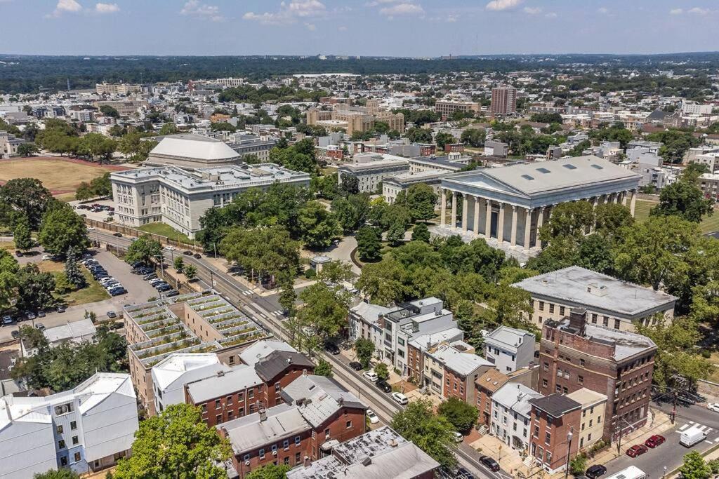 Appartamento Trendy Fairmount Gem-5 Star Location, Roof Deck, Parking, Gr8 For Families Filadelfia Esterno foto