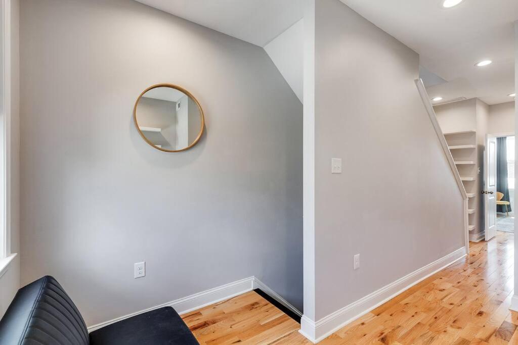 Appartamento Trendy Fairmount Gem-5 Star Location, Roof Deck, Parking, Gr8 For Families Filadelfia Esterno foto